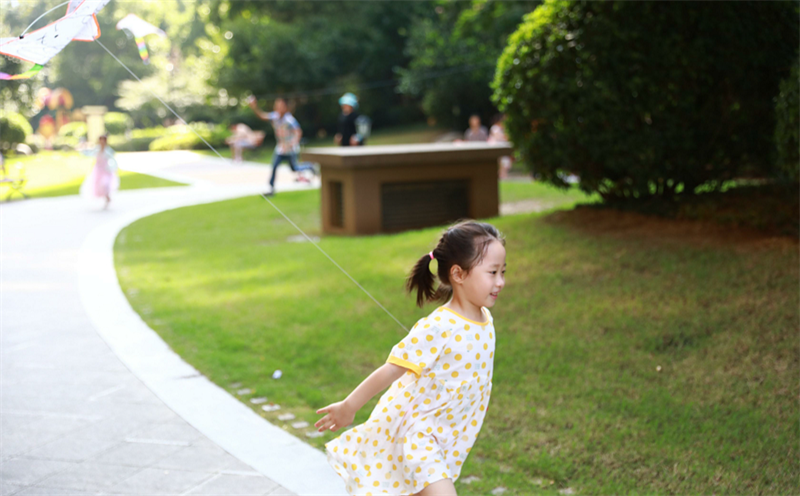 喜迎開學(xué)季 領(lǐng)跑新學(xué)期丨華地好生活集團暖心相伴，助夢成長