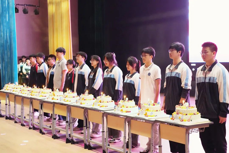 【高三級部】十八而至，為青春而戰——皖北協作區聯考表彰大會暨高三成人禮儀式